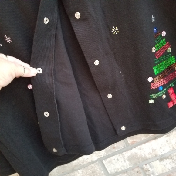 ONQUE WOMAN Christmas Holiday Snap Cardigan Sweater(1X /XL) Embellished sweater - Picture 3 of 10